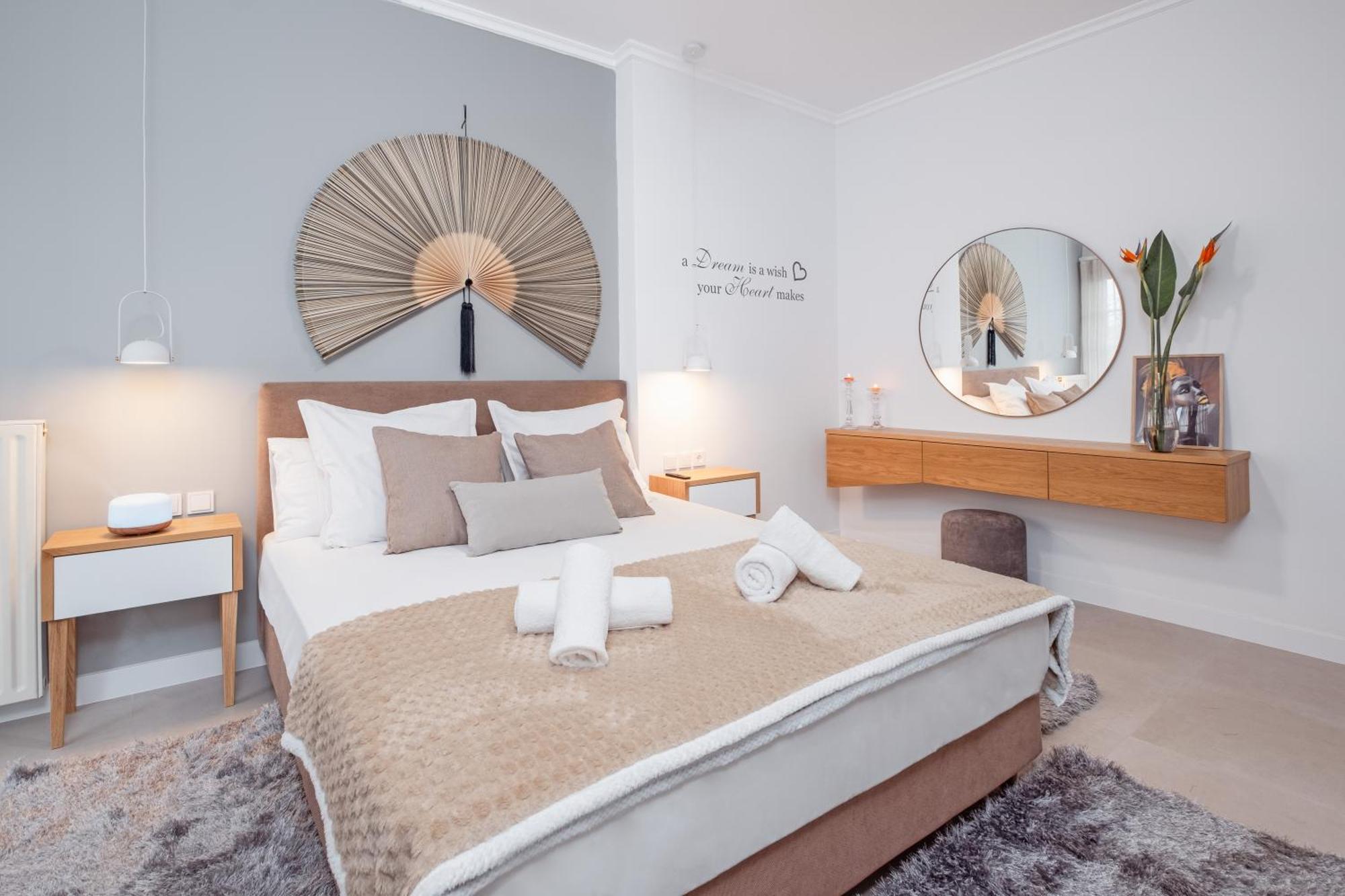 Singer Suites Kalamata - Luxury Suites Экстерьер фото