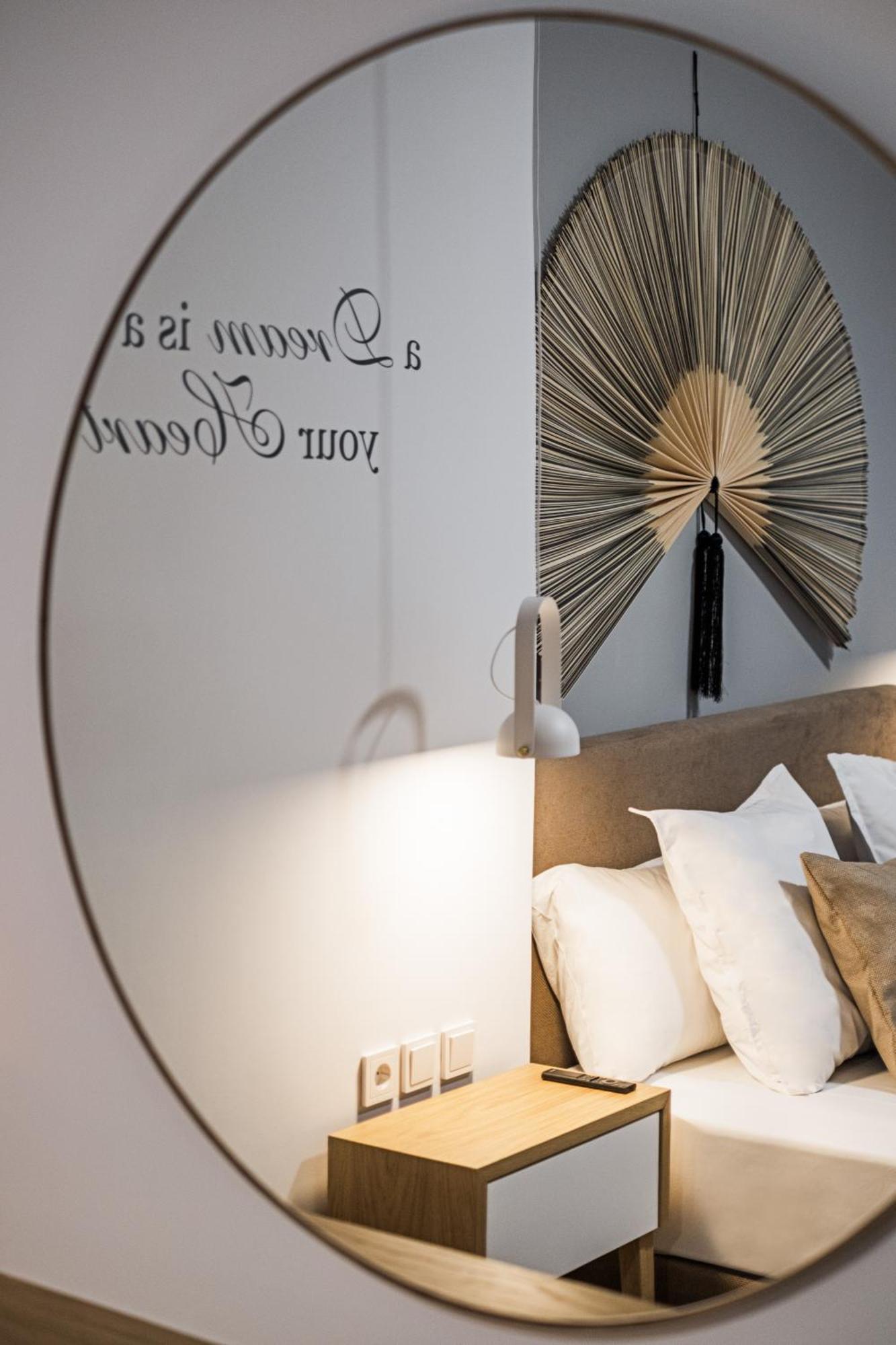 Singer Suites Kalamata - Luxury Suites Экстерьер фото